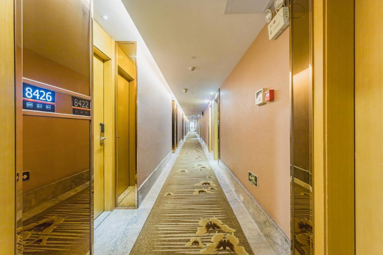 Super 8 Hotel Select Guangzhou Railway Station Xicun Subway Station מראה חיצוני תמונה
