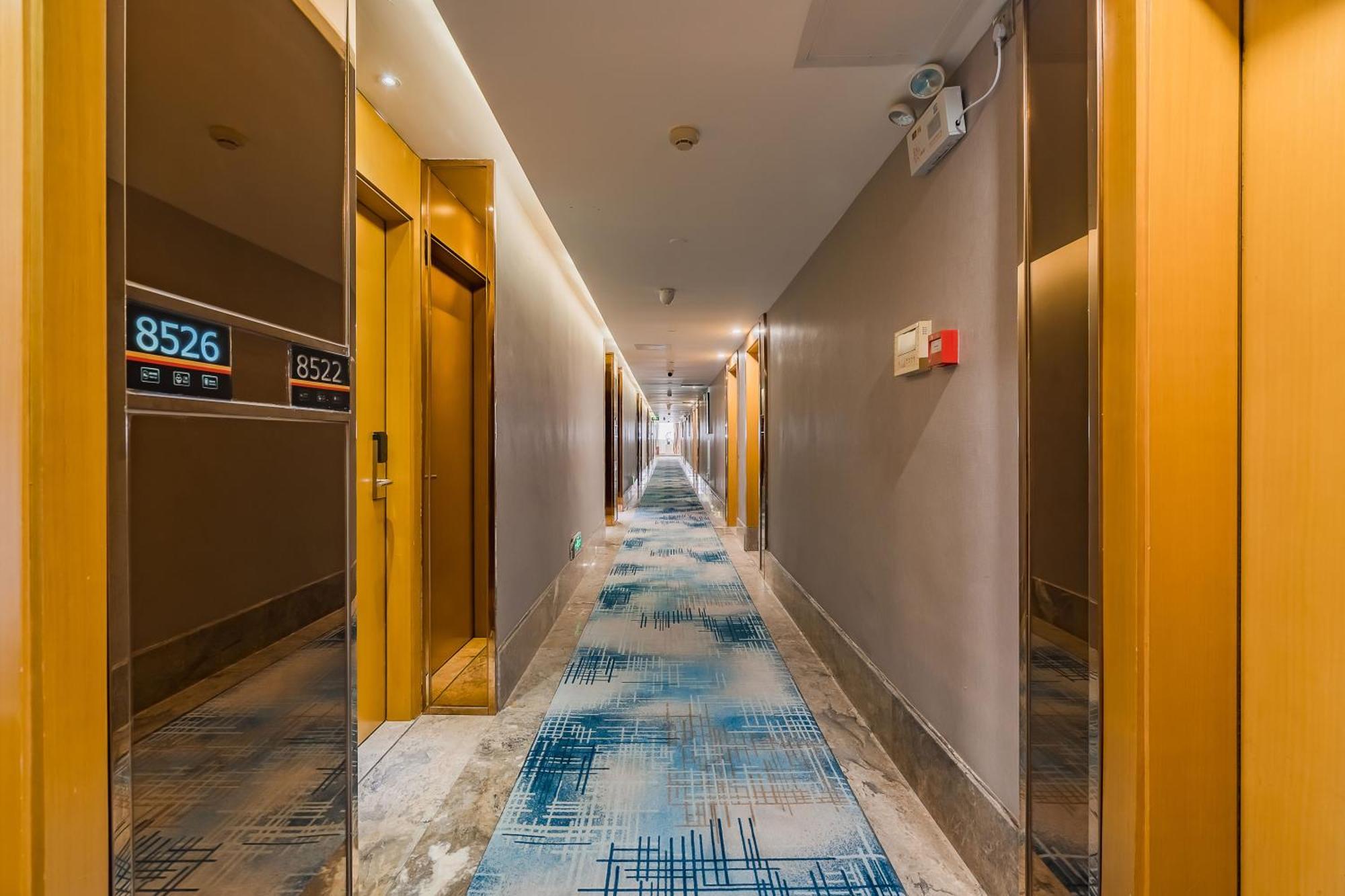 Super 8 Hotel Select Guangzhou Railway Station Xicun Subway Station מראה חיצוני תמונה