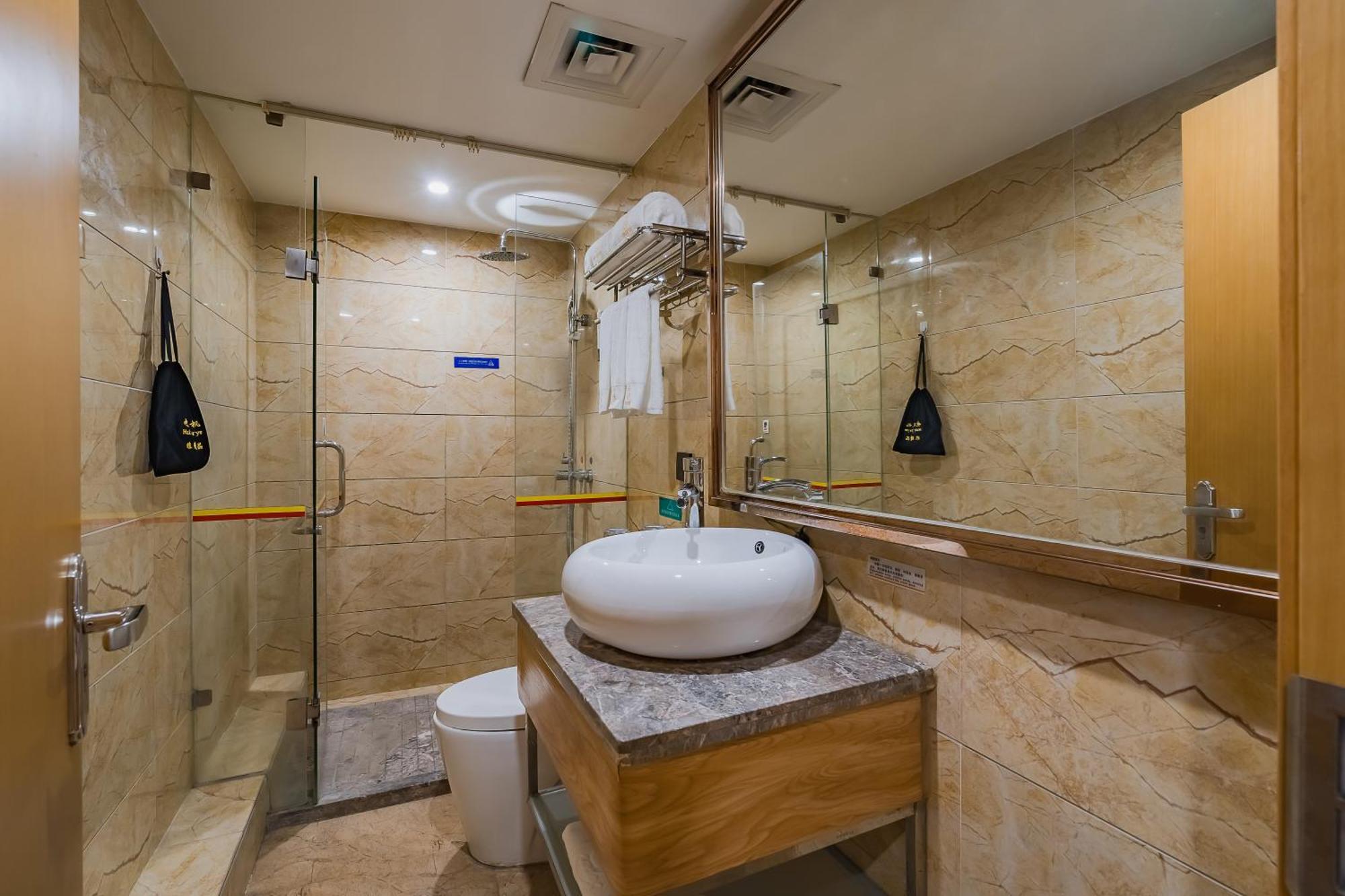 Super 8 Hotel Select Guangzhou Railway Station Xicun Subway Station מראה חיצוני תמונה